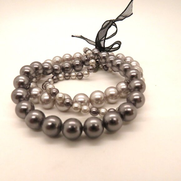 Roman RMN Bracelet Silver Gray Imitation Pearl Bead Stretch Black Bow Accent - Picture 5 of 10